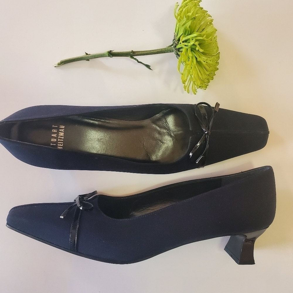 Stuart Weitzman "Little Bow" Navy Crepe Kitten Heel, Sq Toe, Blk Patent …